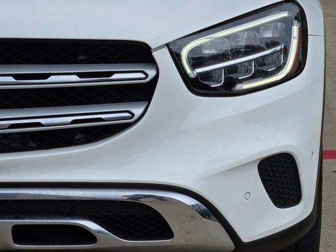 Used 2022 Mercedes-Benz GLC 300 w/ Premium Package Lite image 11