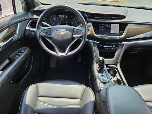 Used 2023 Cadillac XT6 Premium Luxury w/ Platinum Package AWD/4WD image 12