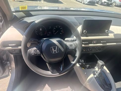 Used 2024 Honda HR-V LX image 14