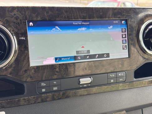 Used 2020 Mercedes-Benz Sprinter 3500 image 33