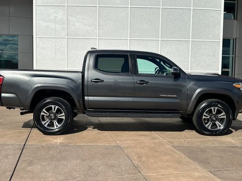 Certified 2018 Toyota Tacoma TRD Sport w/ Technology Package image 3