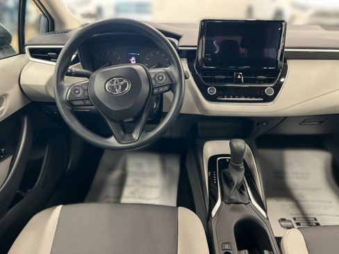 Used 2025 Toyota Corolla LE FWD image 19