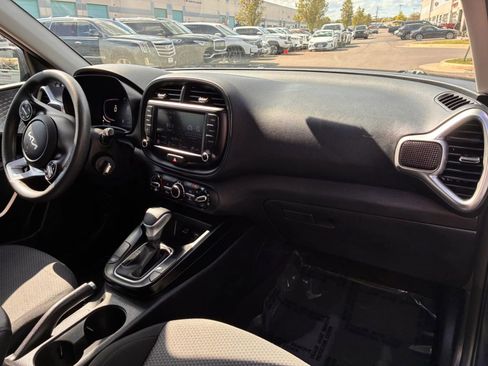 Used 2023 Kia Soul LX w/ Option Group 015 image 13