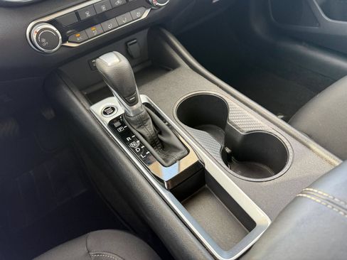 Used 2025 Nissan Altima 2.5 SV FWD image 42