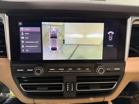 Used 2021 Porsche Macan S AWD/4WD image 34