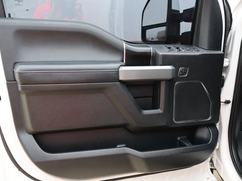 Used 2019 Ford F250 Platinum w/ Platinum Ultimate Package image 28