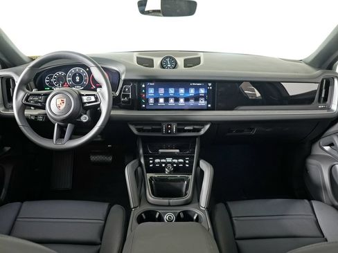 New 2026 Porsche Cayenne Coupe AWD/4WD image 21