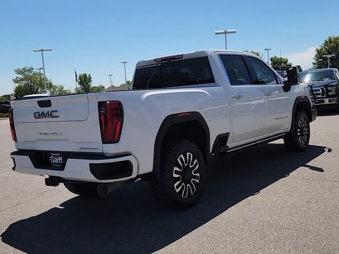 Used 2024 GMC Sierra 3500 Denali Ultimate AWD/4WD image 16
