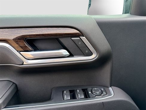 Used 2026 GMC Sierra 1500 Elevation image 9
