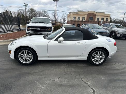 Used 2012 MAZDA MX-5 Miata Sport w/ Convenience Pkg image 8