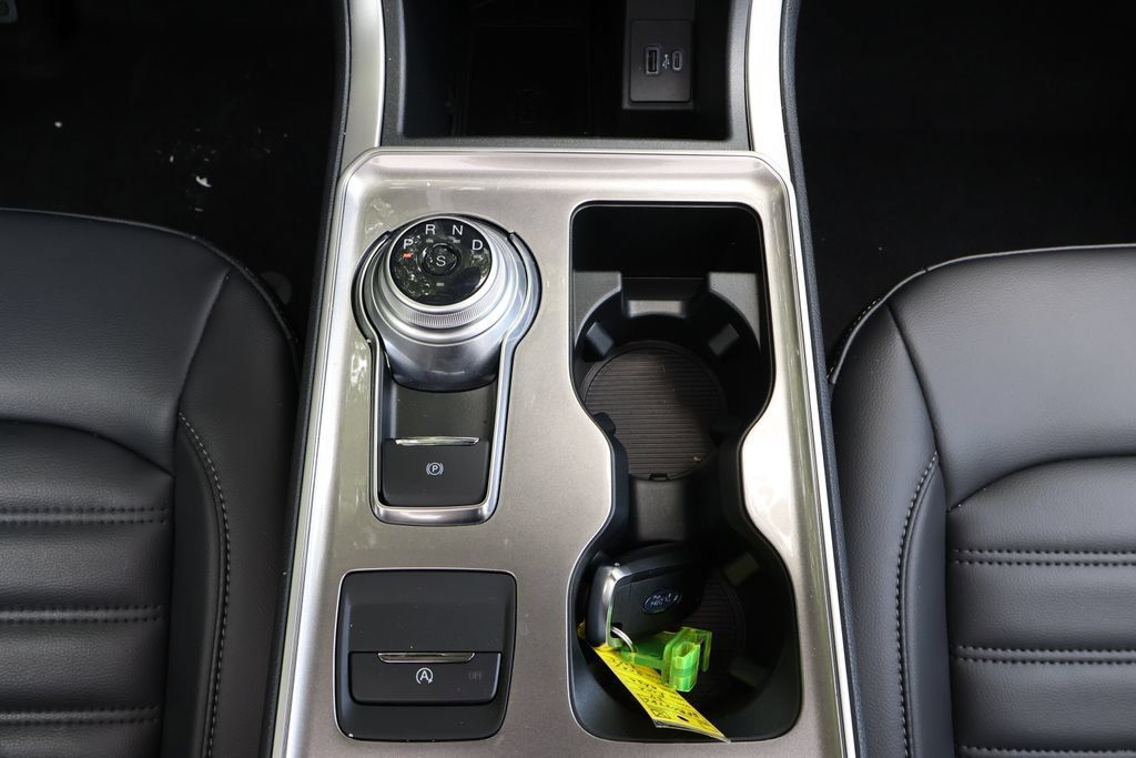 Used 2024 Ford Edge SEL w/ Convenience Package AWD/4WD image 20
