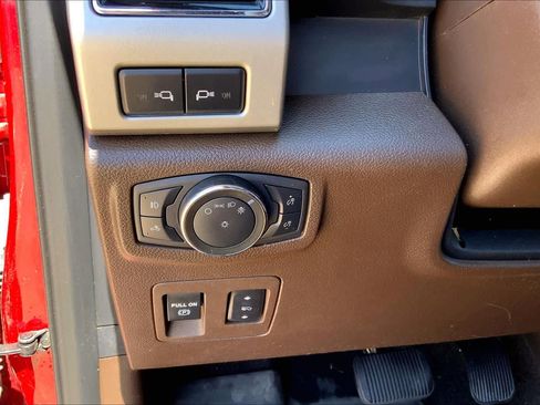 Used 2020 Ford F150 King Ranch w/ Equipment Group 601A Luxury AWD/4WD image 33