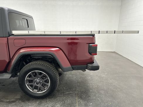 Used 2021 Jeep Gladiator Overland w/ Uconnect 4C Nav & Sound Group image 7