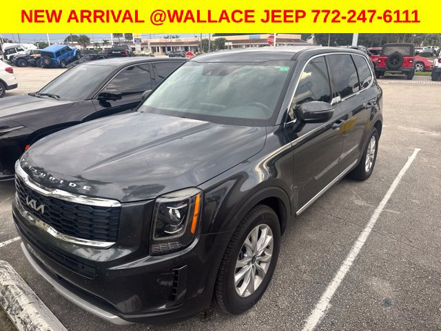 Used 2022 Kia Telluride LX AWD/4WD image 2