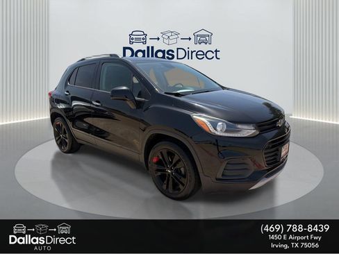 Used 2019 Chevrolet Trax LT w/ Redline Edition FWD image 2