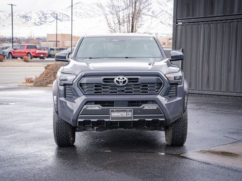 Used 2024 Toyota Tacoma TRD Off-Road image 2