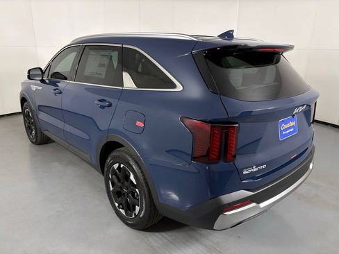 New 2026 Kia Sorento S FWD image 6