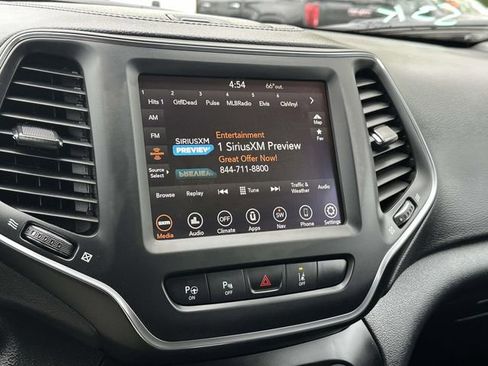 Used 2023 Jeep Cherokee Altitude Lux AWD/4WD image 15