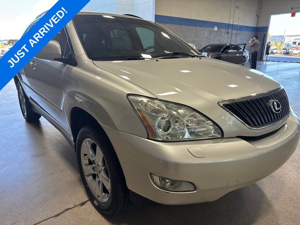 Used 2005 Lexus RX 330 AWD w/ Premium Plus Pkg image 2