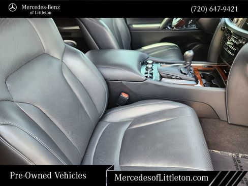 Used 2019 Lexus LX 570 4WD w/ Luxury Package image 13
