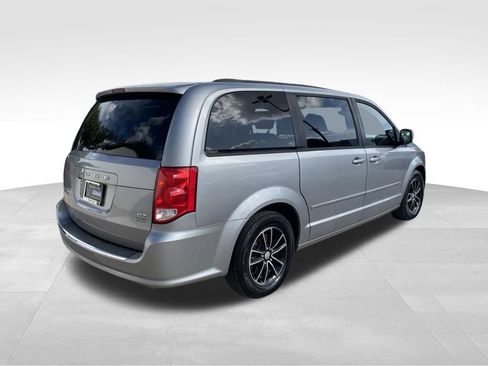 Used 2017 Dodge Grand Caravan GT FWD image 5