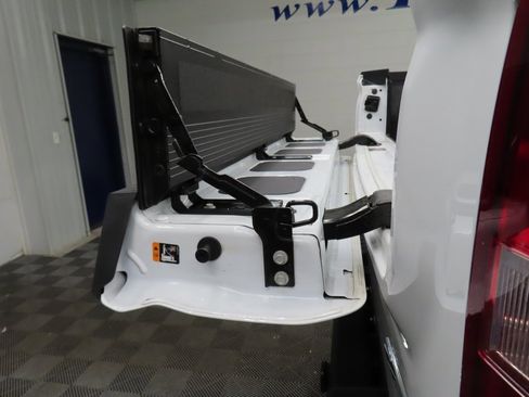 Used 2023 Chevrolet Silverado 1500 ZR2 image 41