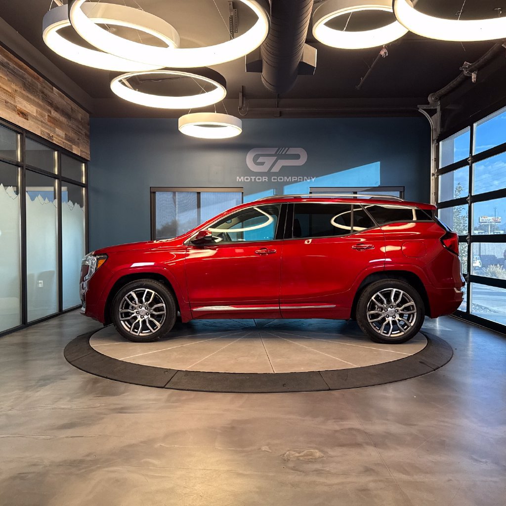 Used 2023 GMC Terrain Denali AWD/4WD image 6