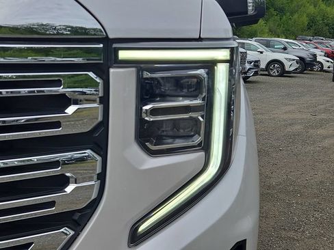 Used 2023 GMC Sierra 1500 Denali w/ Denali Reserve Package AWD/4WD image 29