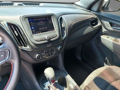 Used 2023 Chevrolet Equinox RS image 22