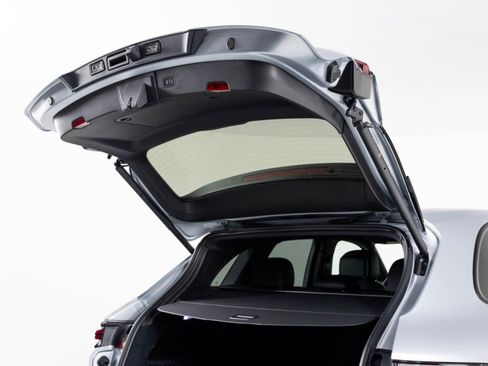 Used 2024 Porsche Cayenne image 57