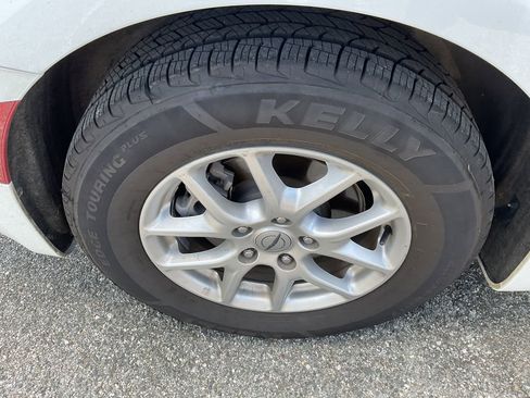 Used 2023 Chrysler Voyager LX FWD image 10