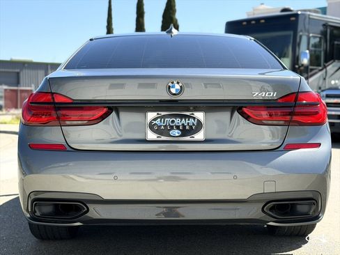 Used 2019 BMW 740i w/ Executive Package RWD image 6