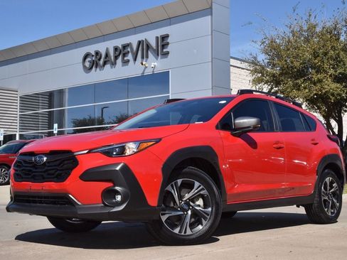 Used 2024 Subaru Crosstrek 2.0i Premium w/ Crosstrek Mirror Package image 2