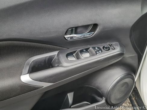 Used 2021 Nissan Kicks SV image 15