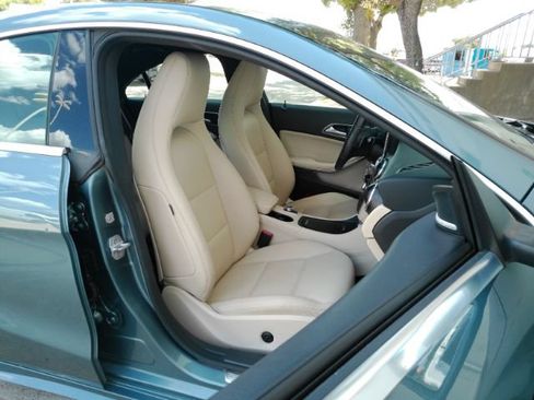Used 2014 Mercedes-Benz CLA 250 image 22