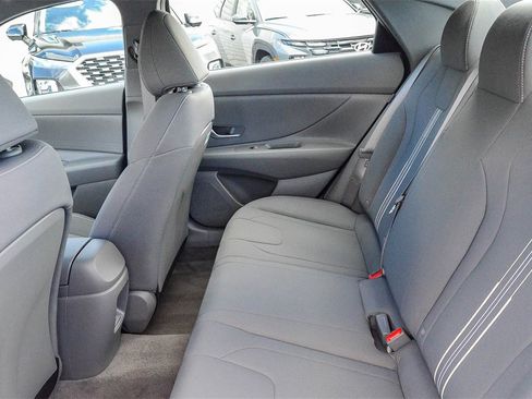 Certified 2024 Hyundai Elantra SEL image 18