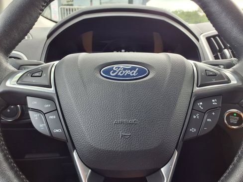 Used 2022 Ford Edge SEL w/ Convenience Package AWD/4WD image 16
