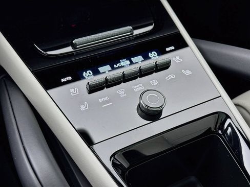 New 2026 Porsche Cayenne Coupe AWD/4WD image 22