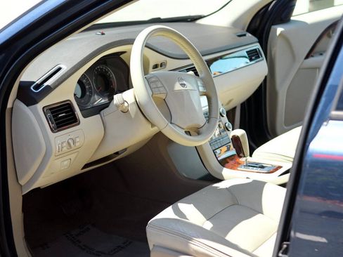 Used 2008 Volvo XC70 3.2 AWD/4WD image 16