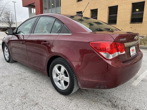 Used 2016 Chevrolet Cruze LT w/ Technology Package image 4