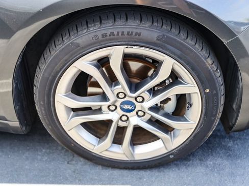 Used 2019 Ford Fusion Titanium FWD image 6