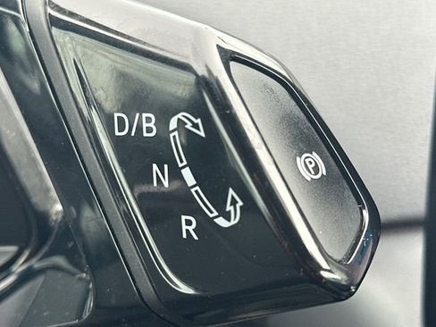 Used 2023 Volkswagen ID.4 Pro image 19