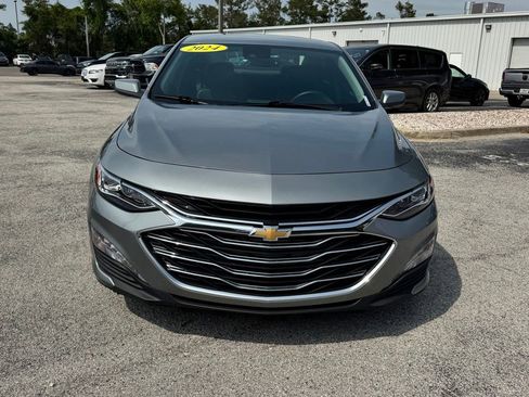 Used 2024 Chevrolet Malibu LT FWD image 2