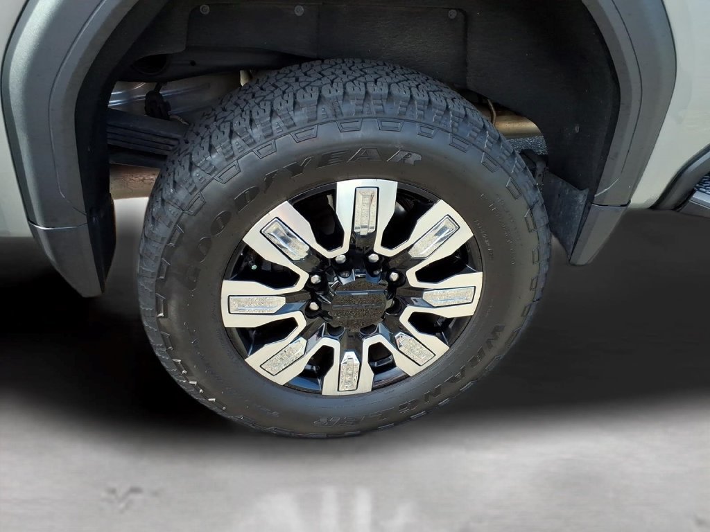 Used 2025 GMC Sierra 2500 Denali w/ Denali Reserve Package AWD/4WD image 34