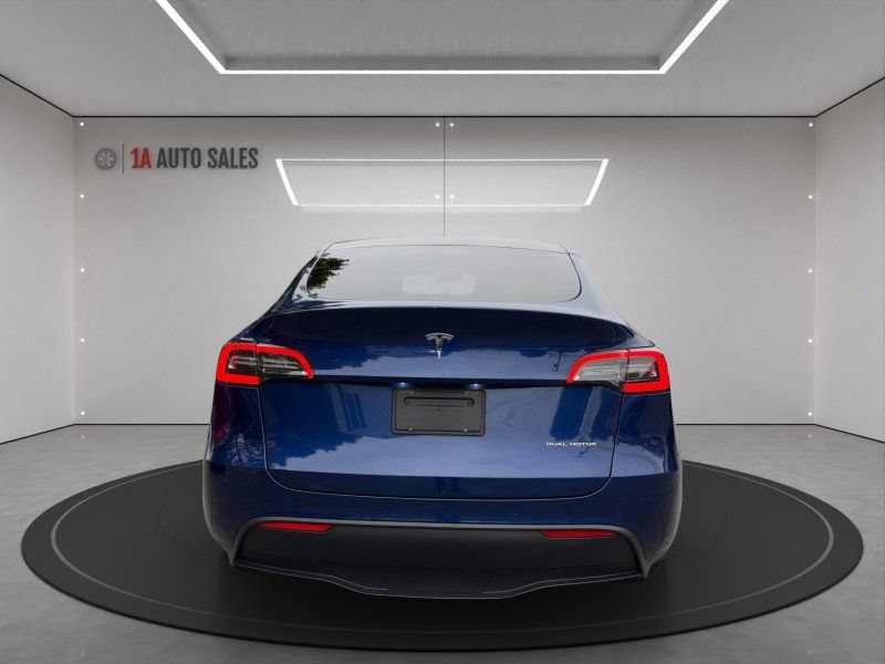 Used 2021 Tesla Model Y Long Range AWD/4WD image 4