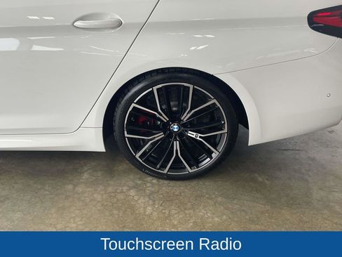 Used 2022 BMW M550i xDrive image 10