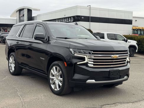 Used 2021 Chevrolet Tahoe High Country w/ Premium Package image 2