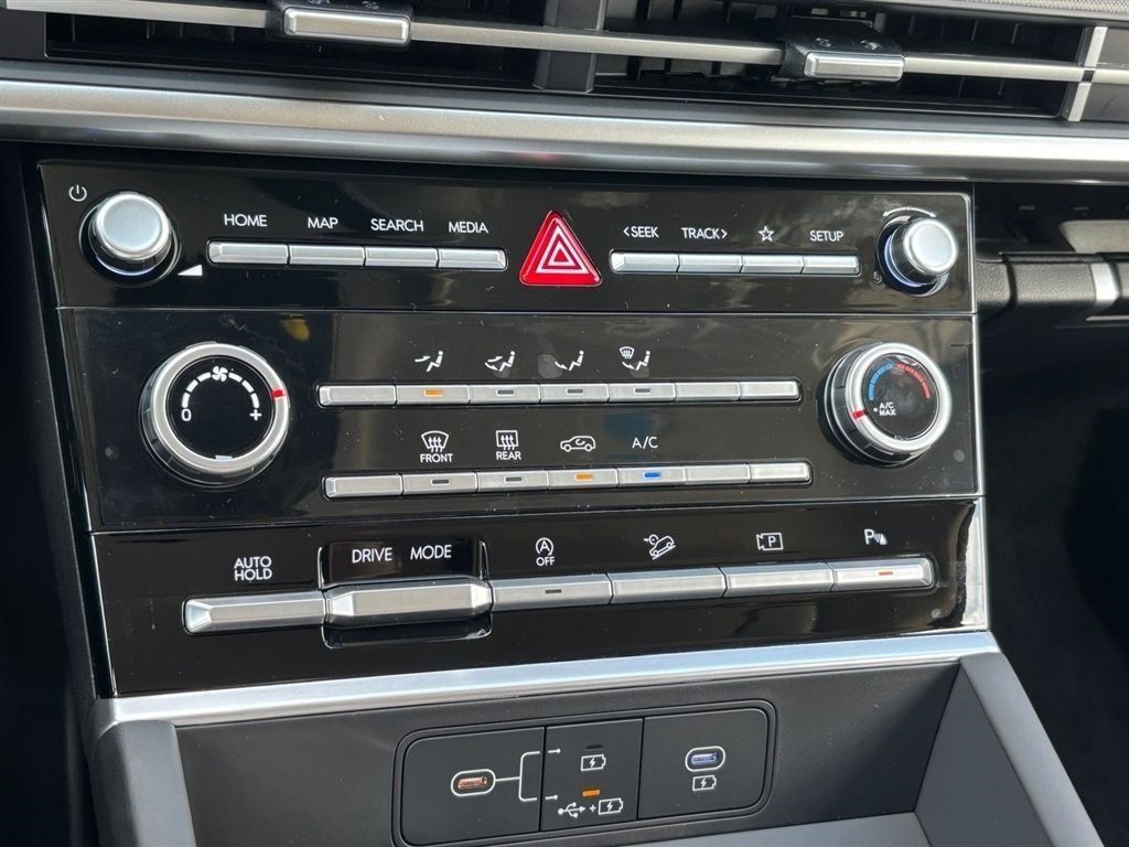 New 2026 Hyundai Santa Fe SE FWD image 21