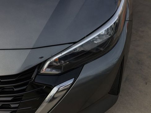 Used 2024 Nissan Sentra S image 10