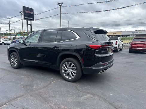 Used 2025 Buick Enclave Preferred AWD/4WD image 6